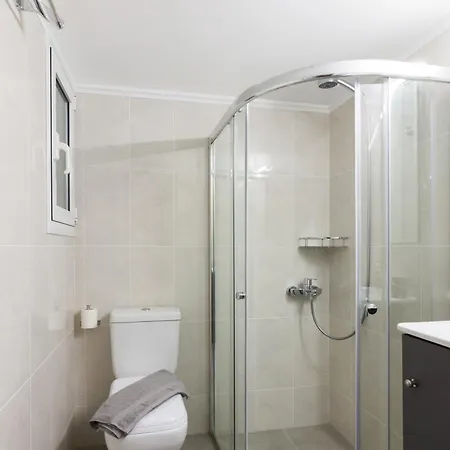 Διαμέρισμα Two Bedroom Apt Near Hilton