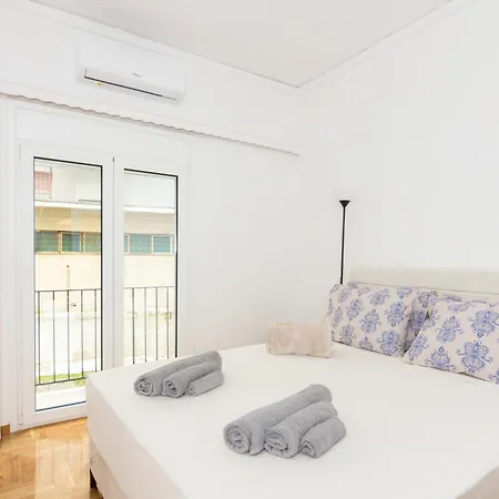Apartment Two Bedroom Apt Near Hilton *