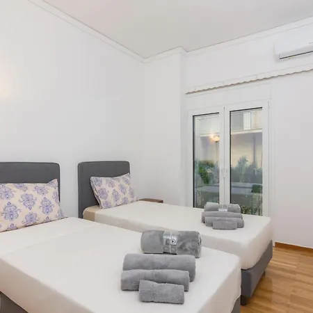 Two Bedroom Apt Near Hilton Αθήνα