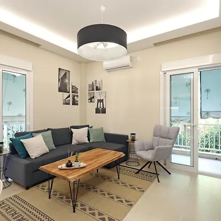 Apartment Luxury Next To - Greecing