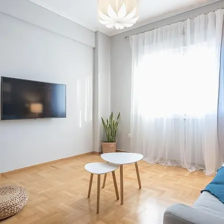Luxurius In Megaro Mousikis Metro Station Apartment *