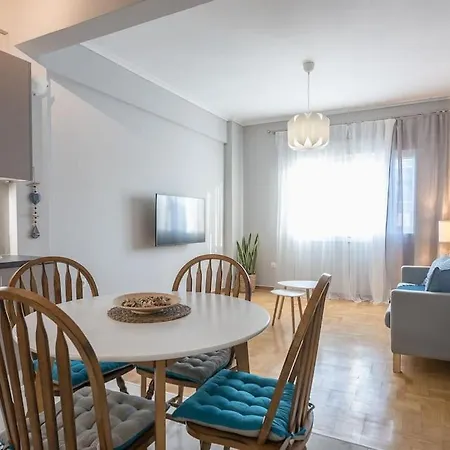 Luxurius In Megaro Mousikis Metro Station Apartment *
