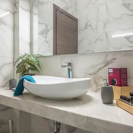 Apartment Luxurius In Megaro Mousikis Metro Station *