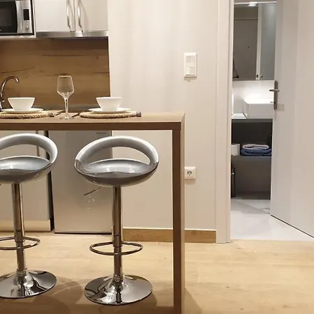 Apartment Stylish Near Hilton, Self Check-in! *