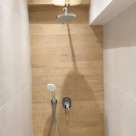 Stylish Near Hilton, Self Check-in! Apartment