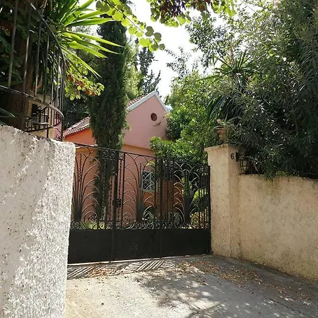 With A Big Garden Villa