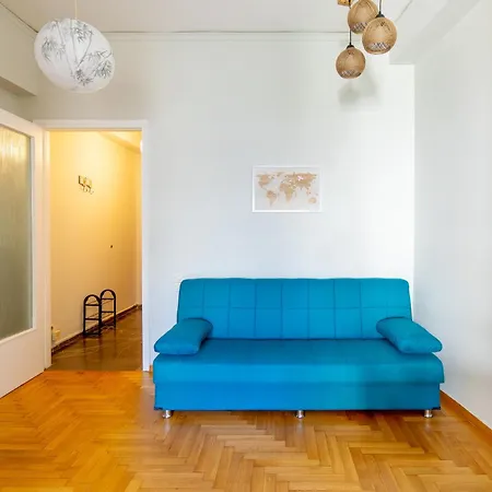 Spacious With Partial Acropolis View