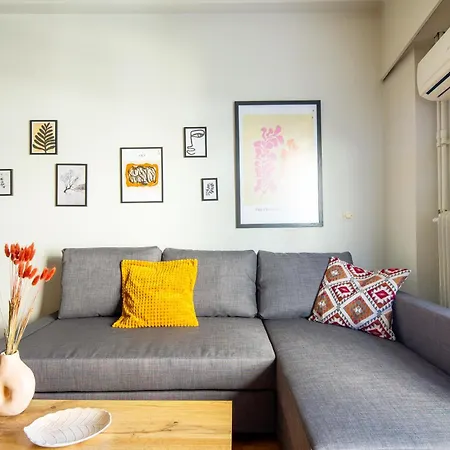 Spacious With Partial Acropolis View Apartment