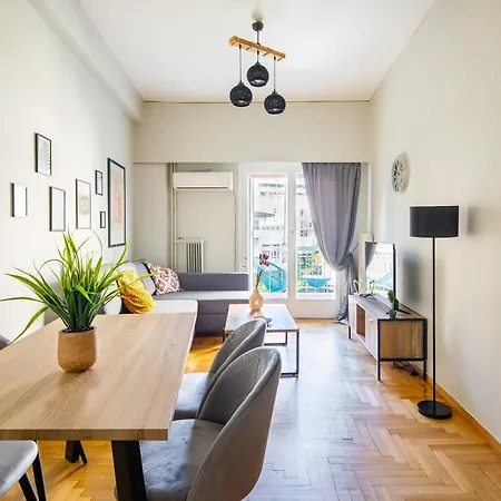 Spacious With Partial Acropolis View Athens