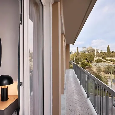 Acropolis Grand Apartment