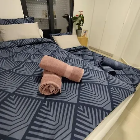 Floral 1 - Ground Floor With Courtyard And Private Parking! Apartment Athens