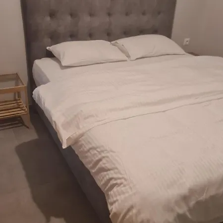 Apartment διαμερισμα 4 ατομων *