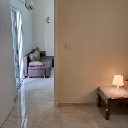 Jr 2 Apartment