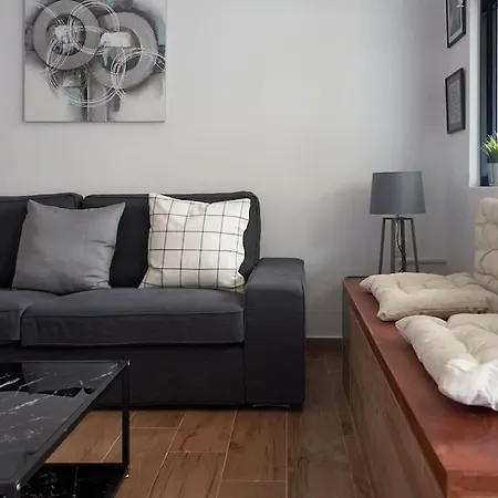 The Sunny House Apartment