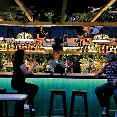 Stylish Near Hilton, Self Check-in! *
