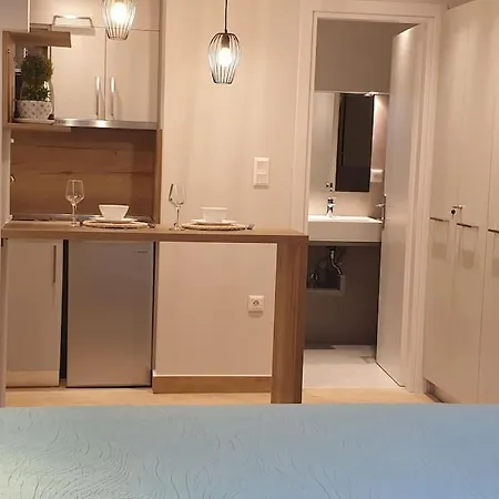 Stylish Near Hilton, Self Check-in! Apartment Athens