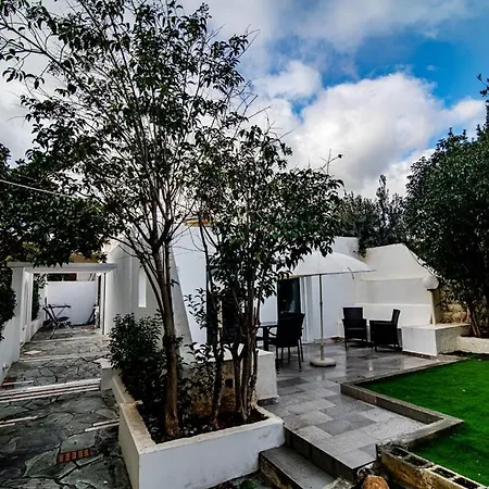 Livas Voula Garden Holiday home *