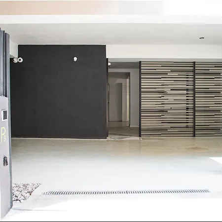Aparthotel Lux&easy Downtown 4*
