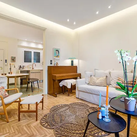 Renovated Kallimarmaro In Historic Center *
