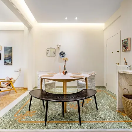 Apartment Renovated Kallimarmaro In Historic Center Athens