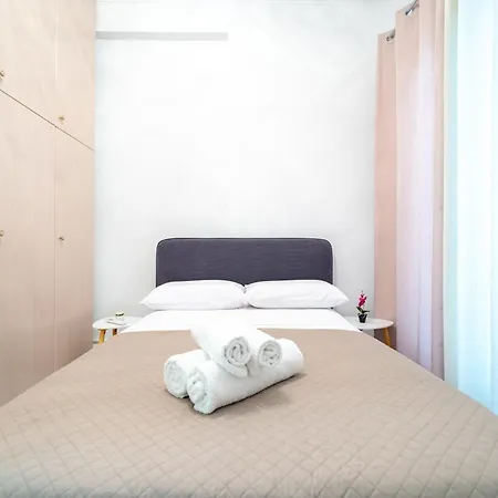 Neos Kosmos Metro St. 1 Bedroom Semi-basement Flat Apartment *