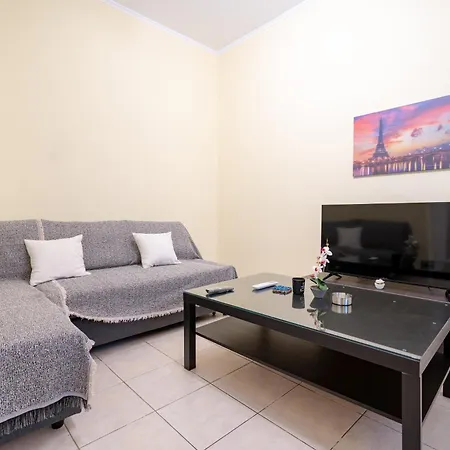 Apartment Neos Kosmos Metro St. 1 Bedroom Semi-basement Flat