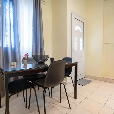 Neos Kosmos Metro St. 1 Bedroom Semi-basement Flat Apartment Athens