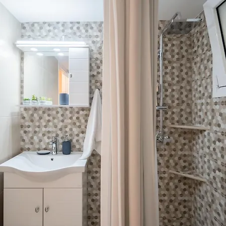 Modern In With Acropolis & Mt Lycabettus View Appartement *