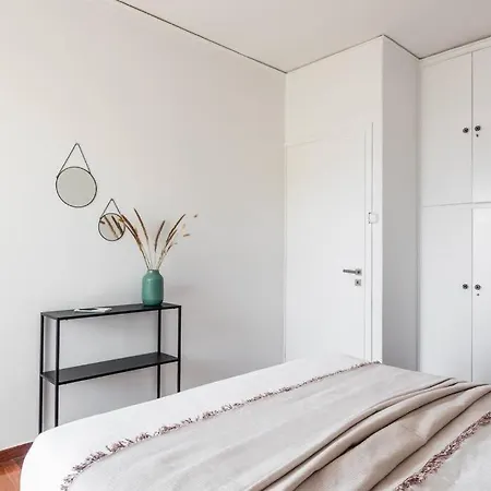 Capacious 3br In The Heart Of Marousi * Athens