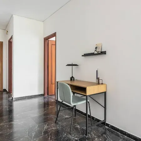 Apartment Capacious 3br In The Heart Of Marousi *