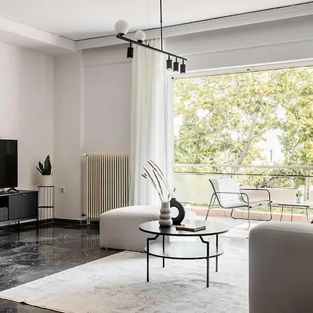Apartment Capacious 3br In The Heart Of Marousi *
