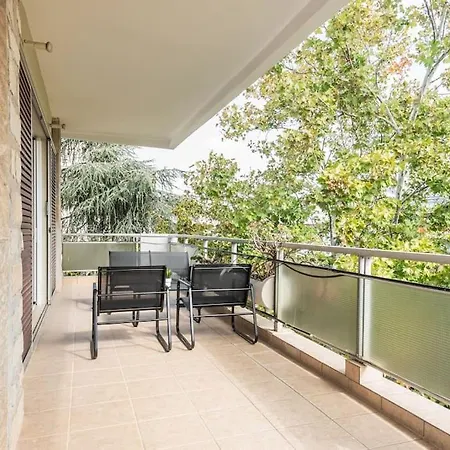 Capacious 3br In The Heart Of Marousi Apartment *