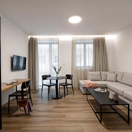 Apartment Pnoe Urban Living *