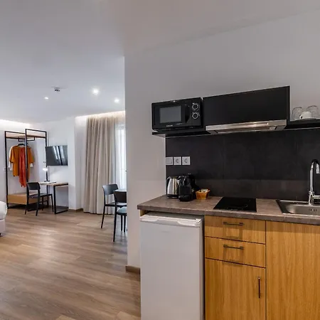 Pnoe Urban Living *