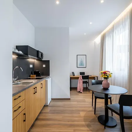 Pnoe Urban Living *