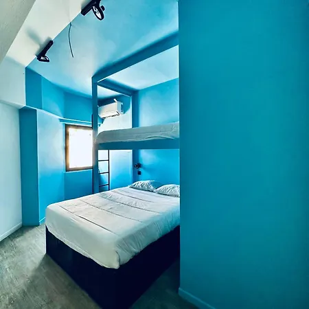 Smooth Capsules Hostel Athens