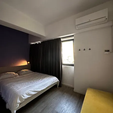 Smooth Capsules Hostel