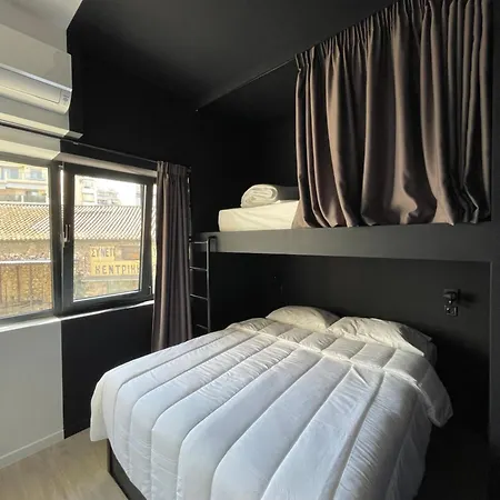 Smooth Capsules Hostel