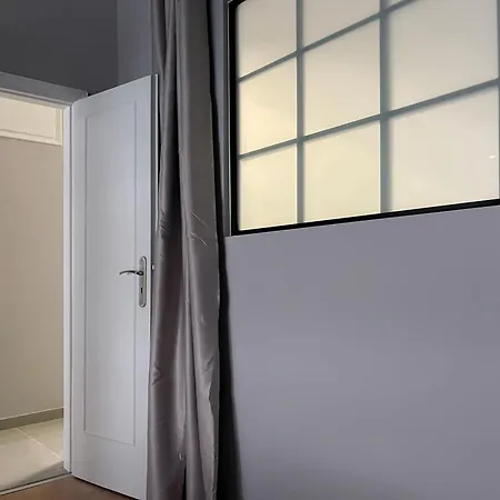 Apartment 3-bedroom Fabulous In The City Center *