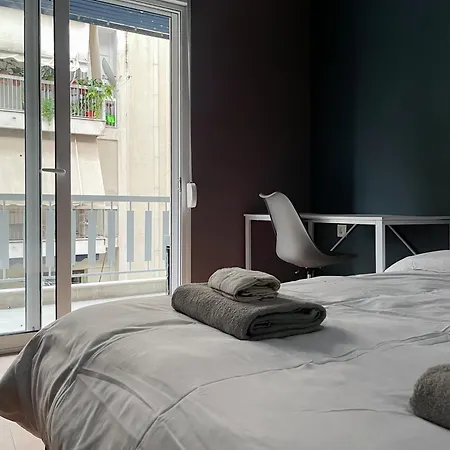 3-bedroom Fabulous In The City Center Apartment