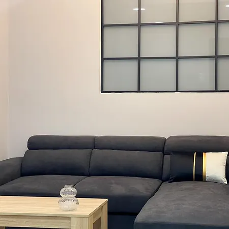 Apartment 3-bedroom Fabulous In The City Center