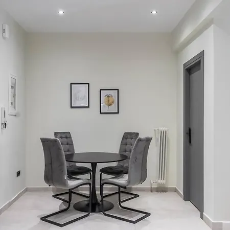 Contemporary Comfort In Apartment *