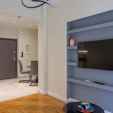 Apartment Contemporary Comfort In *