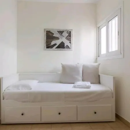 Daire Spacious 3bdr W/balcony-5 Mins To Acropolis Atina