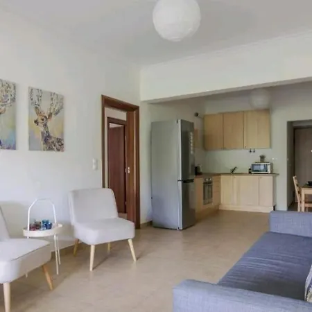 Spacious 3bdr W/balcony-5 Mins To Acropolis Daire Atina