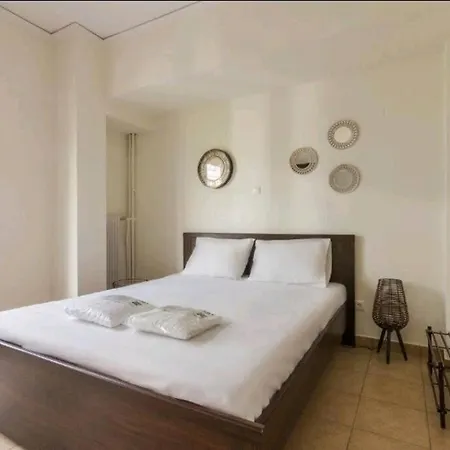 Daire Spacious 3bdr W/balcony-5 Mins To Acropolis