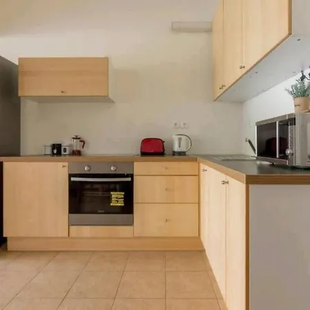 Spacious 3bdr W/balcony-5 Mins To Acropolis Daire Atina