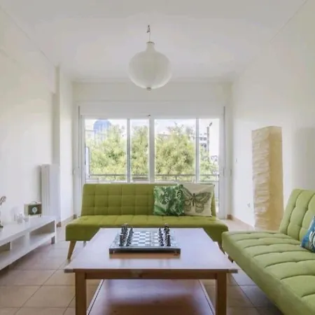 Apartment Spacious 3bdr W/balcony-5 Mins To Acropolis *
