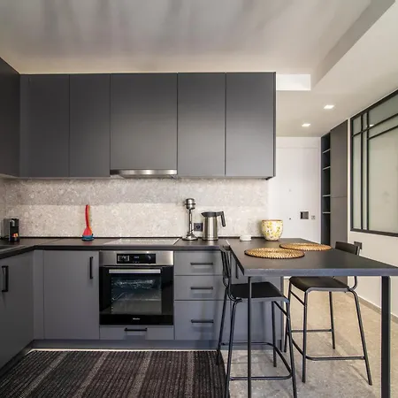 Kolonaki Square Penthouse Apartment Athens