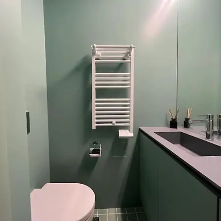 Penthouse With Private Rooftop And Hot Tub * Athens